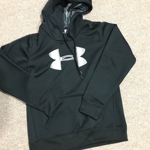 Under Armor Sweatshirt